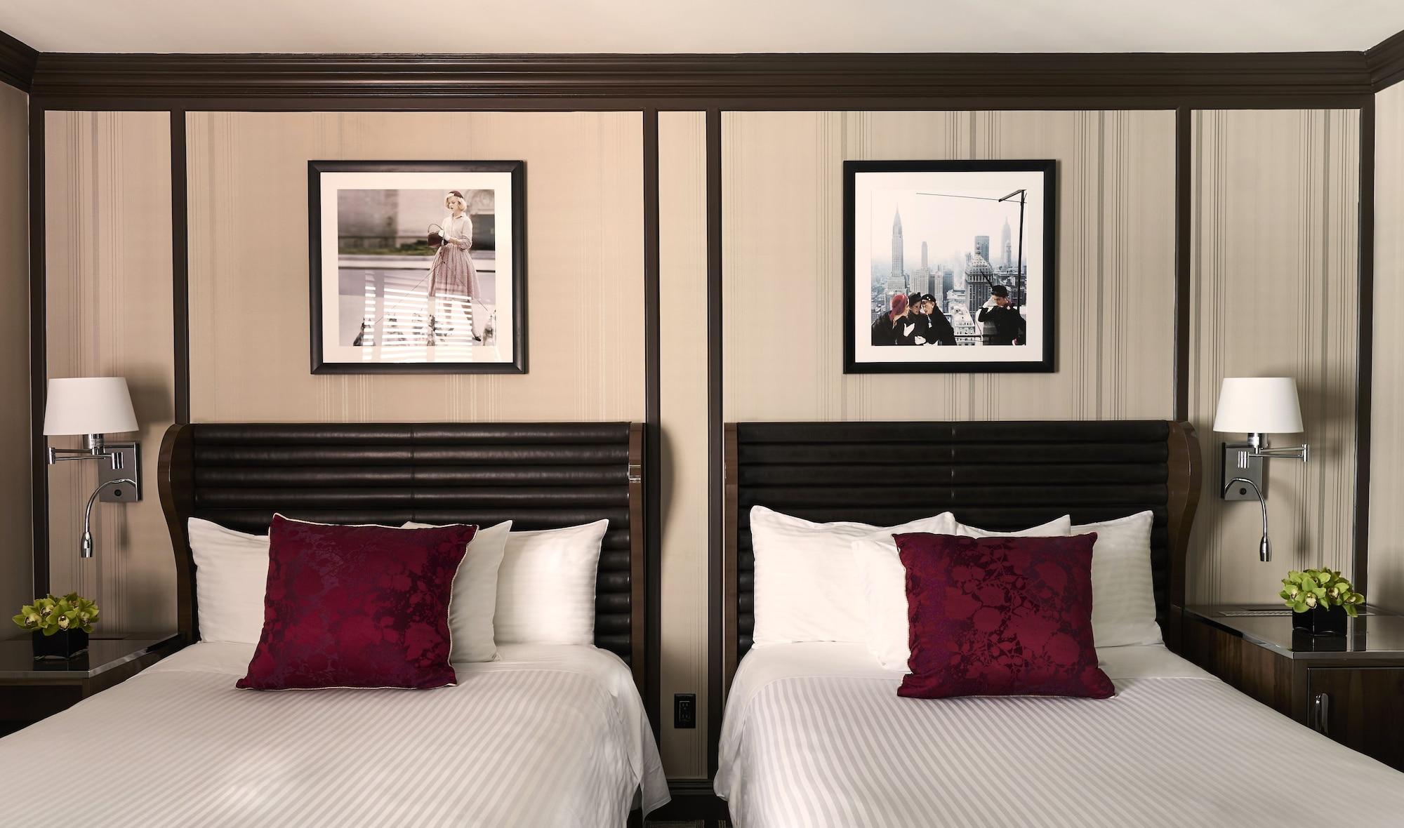 Iroquois New York Times Square Hotel Exterior photo A guest room at the hotel