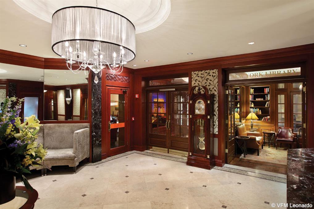 Iroquois New York Times Square Hotel Exterior photo The lobby of the hotel
