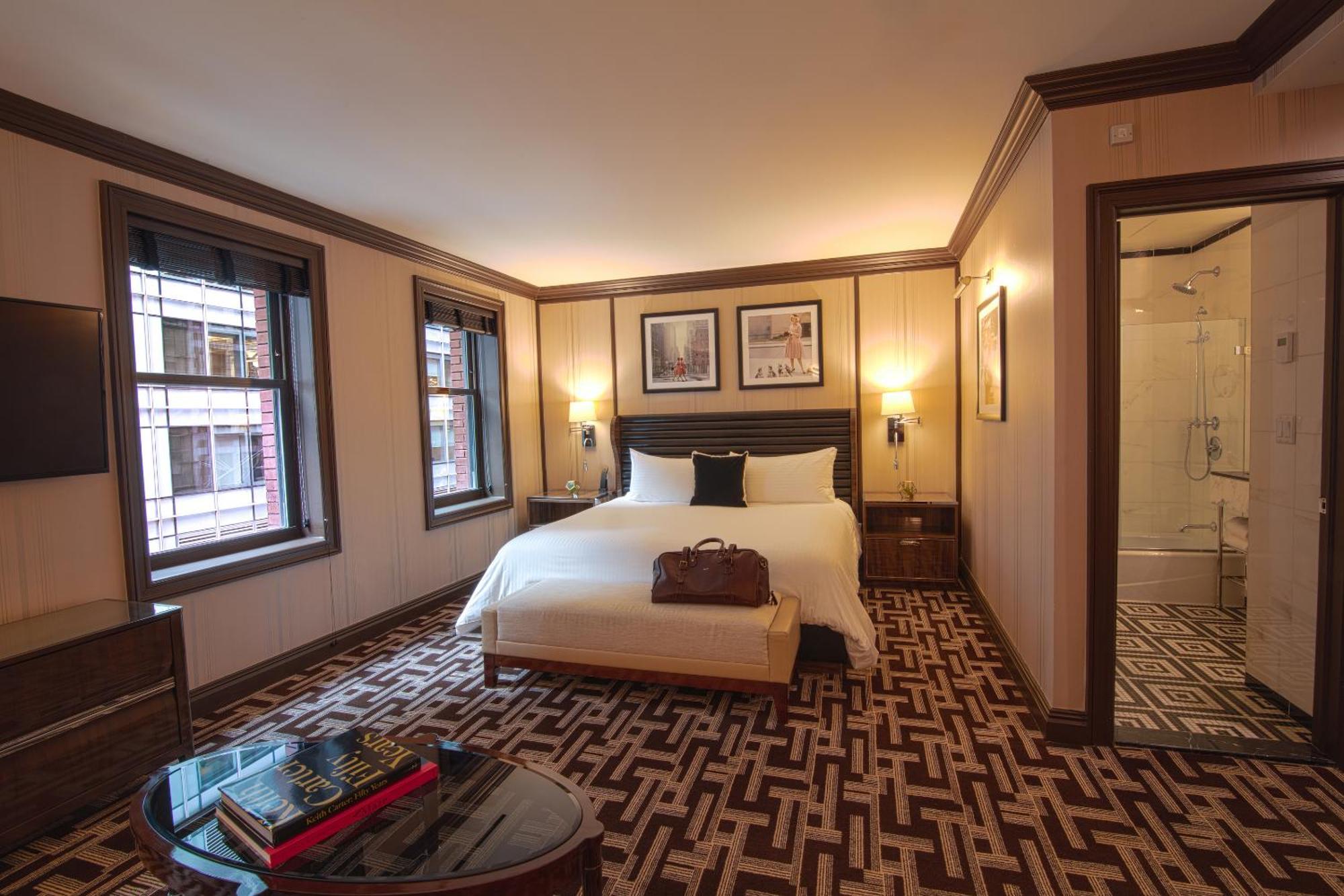 Iroquois New York Times Square Hotel Exterior photo